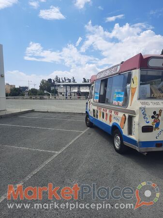Ice cream van ready for work - Limassol Marina, Λεμεσός