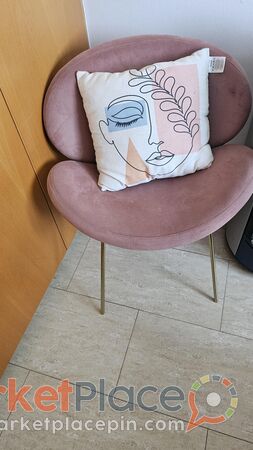 Pink chair - Larnaca, Ларнака